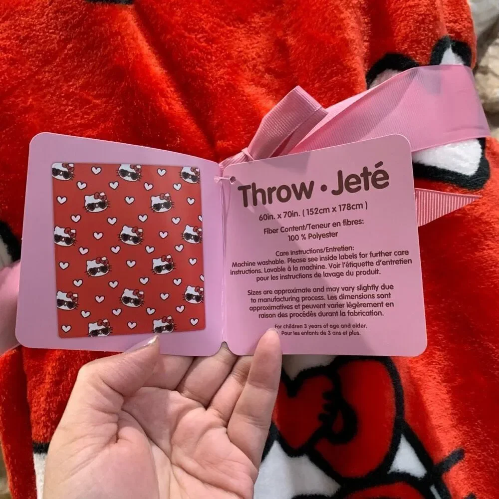 Hello kitty Valentine’s heart sunnglasses blanket